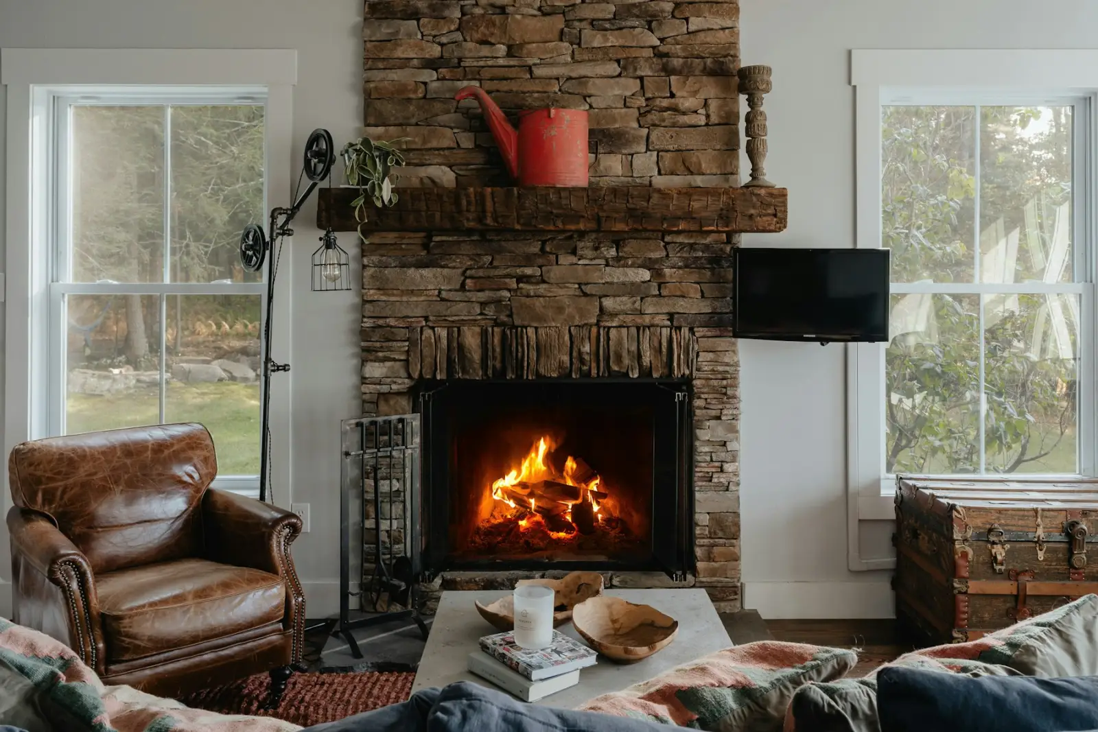 Salón con chimenea (foto ilustrativa)