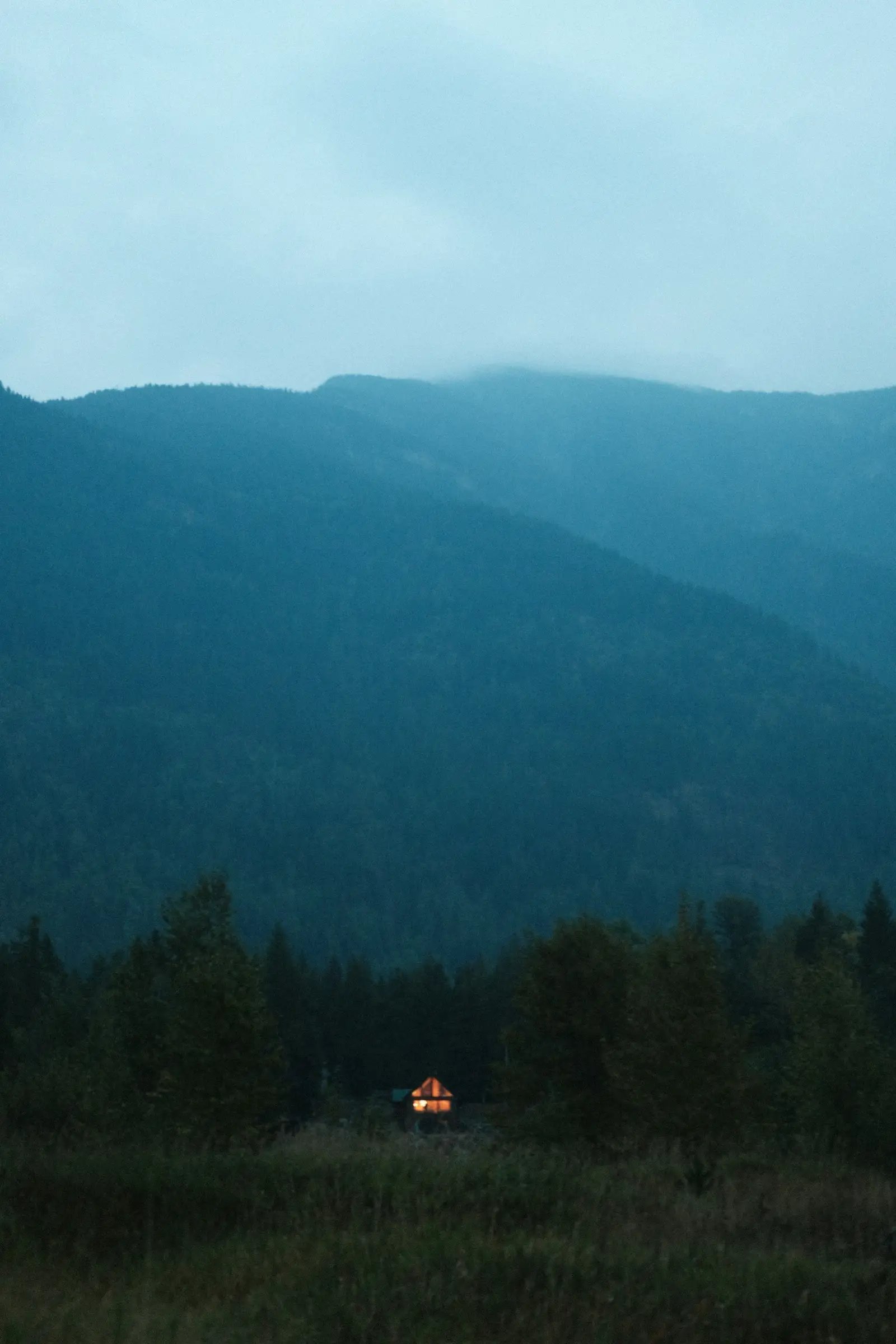 Valle al anochecer (foto ilustrativa)